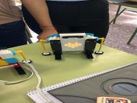 Robot en movimiento del taller de robótica